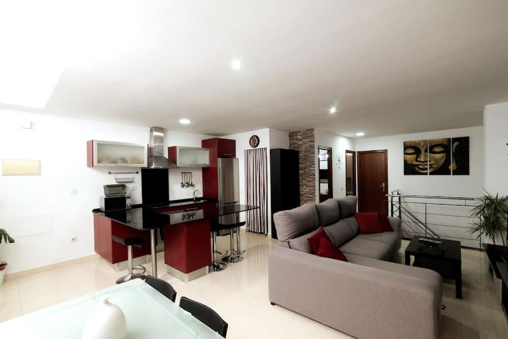 Moderno Apartamento En 9 Min Andando De La Playa Victoria Con Garaje Apartment *