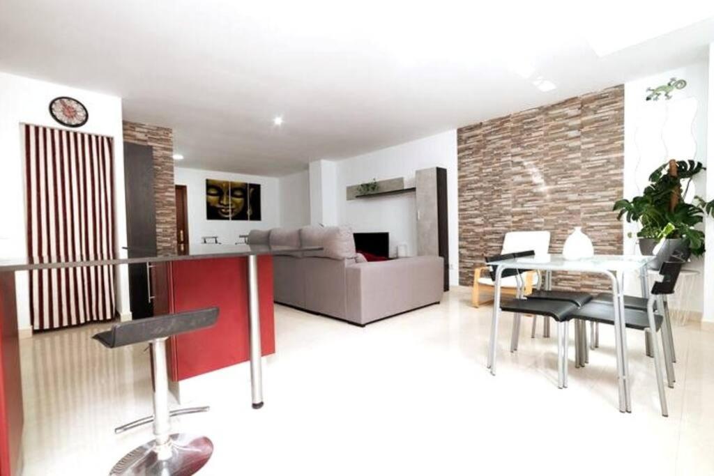 Moderno Apartamento En 9 Min Andando De La Playa Victoria Con Garaje * Cádiz